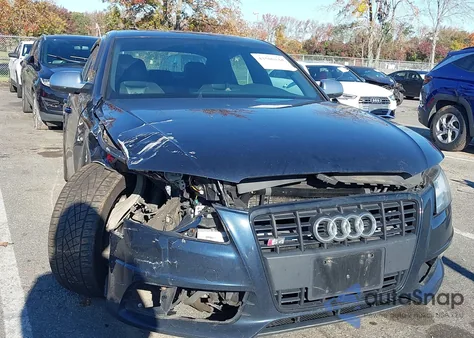 2011 Audi S4 3.0 Premium Plus z USA, uszkodzony, nr VIN WAUMGAFL3BA044220